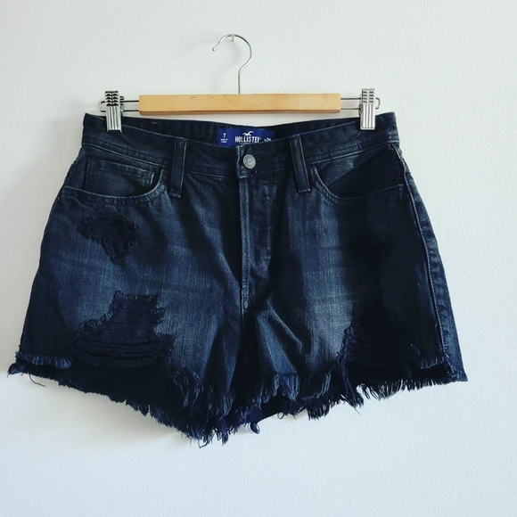 HOLLISTER | Highrise Mom Short 3" Black Denim - Picture 1 of 5